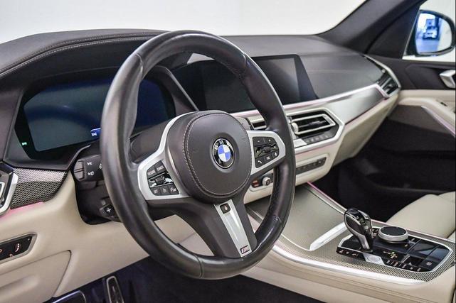 Photo of 2022 Carbon Black Metallic BMW X5