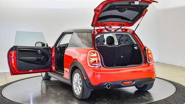 Photo of 2021 Chili Red MINI Hardtop