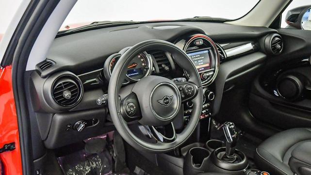 Photo of 2021 Chili Red MINI Hardtop