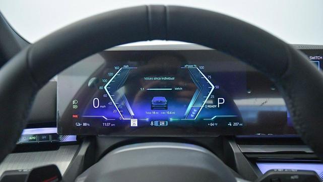 Photo of 2025 Black Sapphire Metallic BMW i5