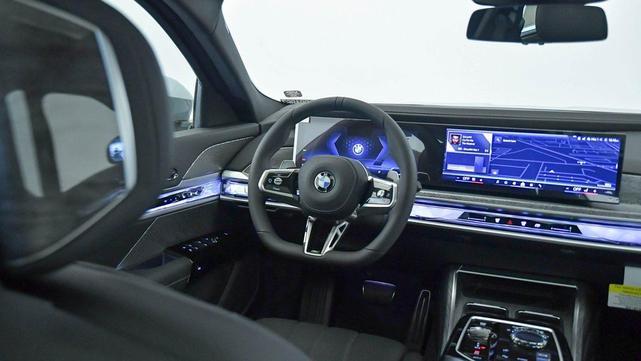 Photo of 2025 Brooklyn Grey Metallic BMW 760