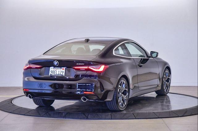 Photo of 2025 Jet Black BMW 430