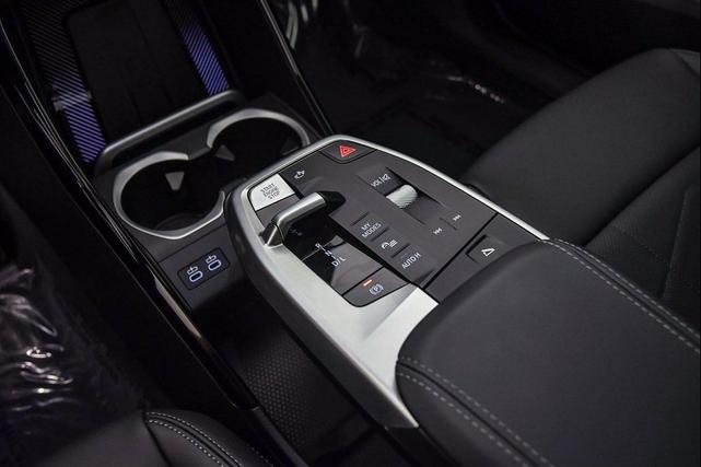 Photo of 2025 Black Sapphire Metallic BMW X1