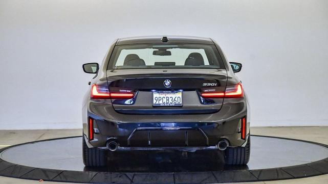 Photo of 2025 Black Sapphire Metallic BMW 330