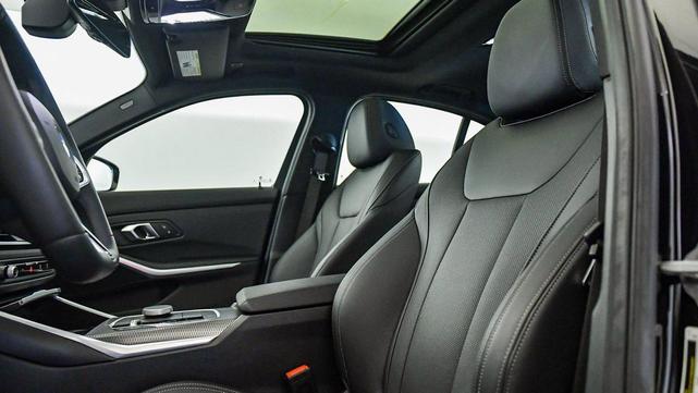 Photo of 2025 Black Sapphire Metallic BMW 330