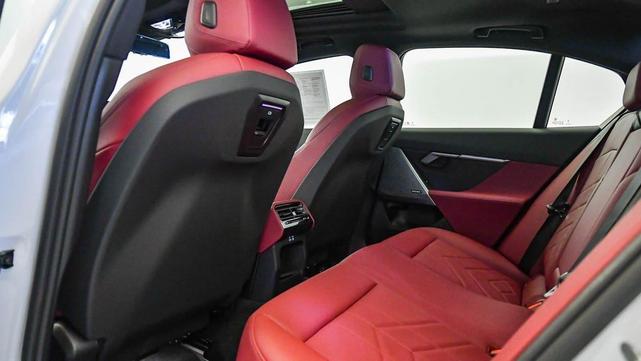 Photo of 2025 Mineral White Metallic BMW 530