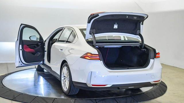 Photo of 2025 Mineral White Metallic BMW 530