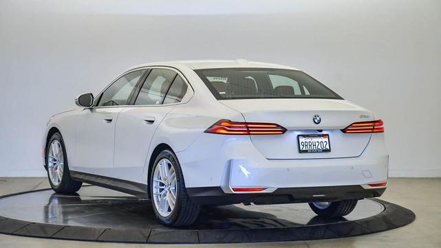 Photo of 2025 Mineral White Metallic BMW 530