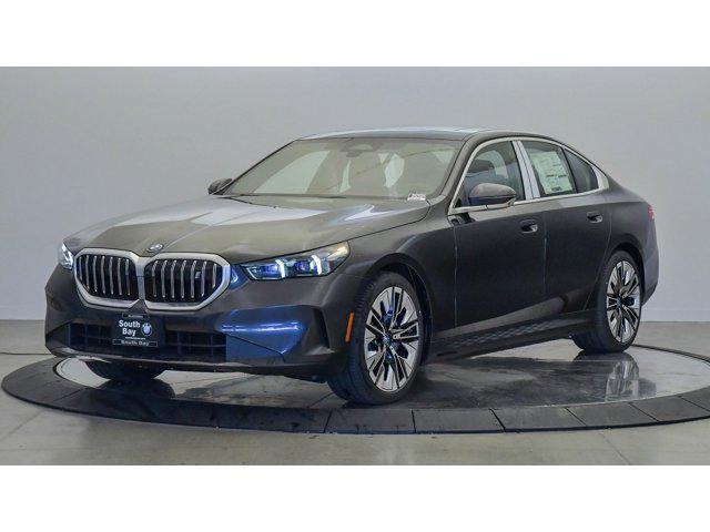 Photo of 2025 Dark Graphite Metallic BMW i5