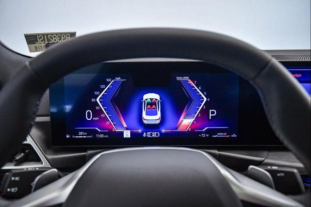 Photo of 2025 Alpine White BMW 430