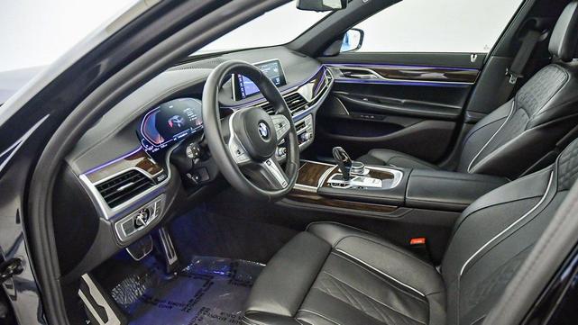 Photo of 2022 Carbon Black Metallic BMW 740