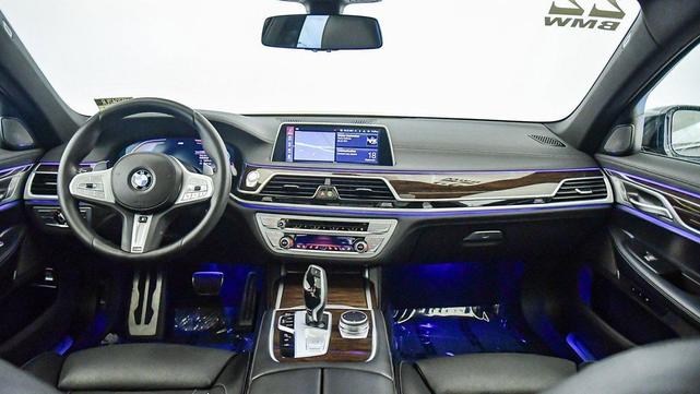 Photo of 2022 Carbon Black Metallic BMW 740