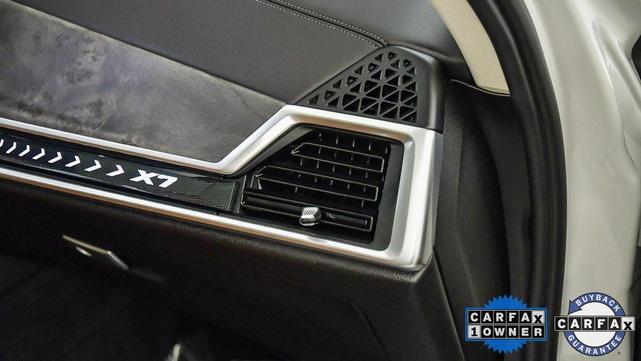 Photo of 2023 Mineral White Metallic BMW X7