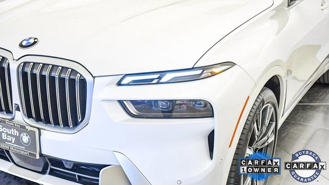 Photo of 2023 Mineral White Metallic BMW X7