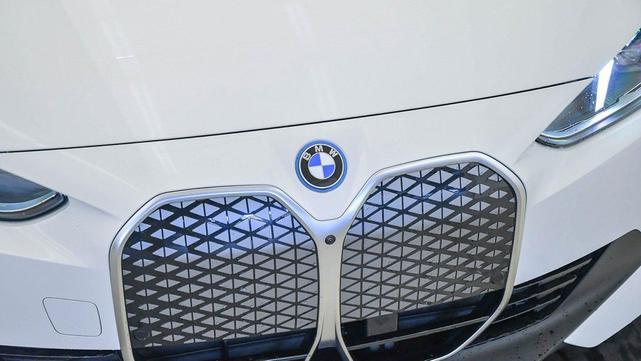 Photo of 2025 Alpine White BMW i4 Gran Coupe