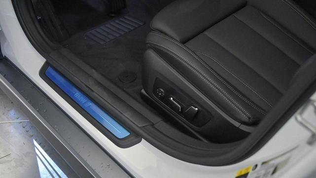 Photo of 2025 Alpine White BMW i4 Gran Coupe