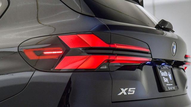 Photo of 2026 Carbon Black Metallic BMW X5