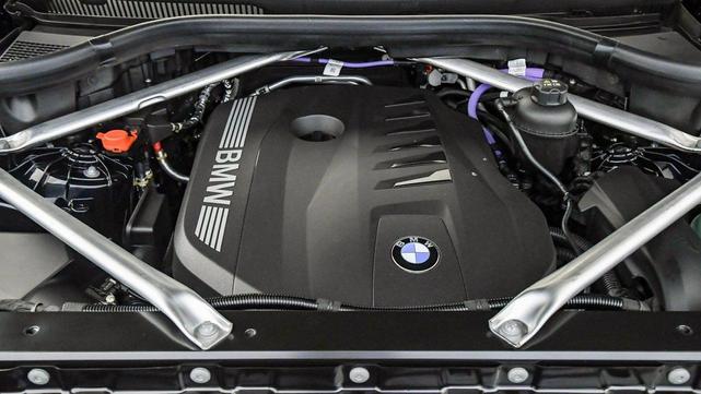 Photo of 2026 Carbon Black Metallic BMW X5