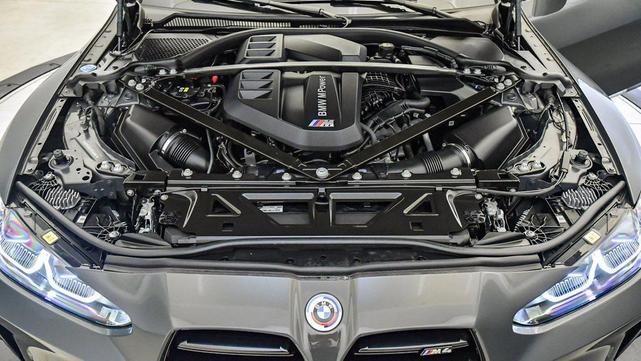 Photo of 2022 Dravit Grey Metallic BMW M4