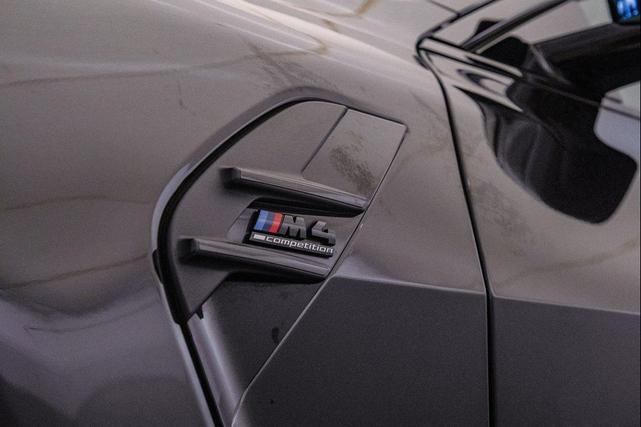 Photo of 2022 Black Sapphire Metallic BMW M4