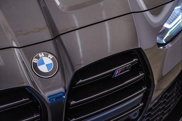 Photo of 2022 Black Sapphire Metallic BMW M4