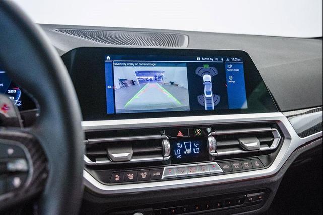 Photo of 2022 Black Sapphire Metallic BMW M4
