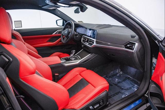 Photo of 2022 Black Sapphire Metallic BMW M4