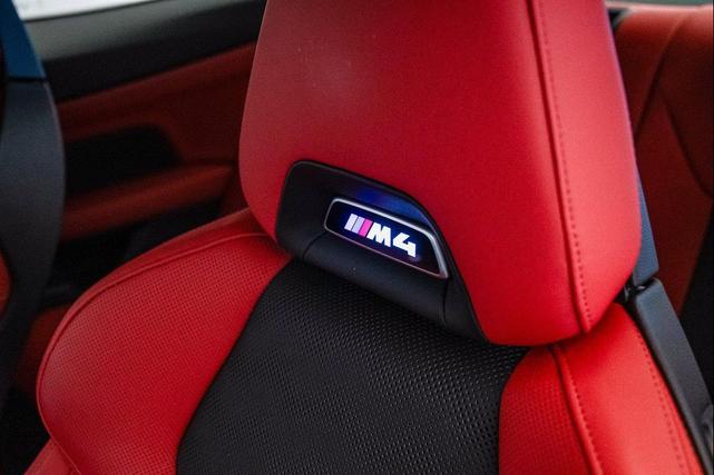 Photo of 2022 Black Sapphire Metallic BMW M4