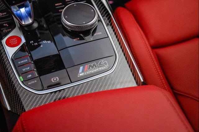 Photo of 2022 Black Sapphire Metallic BMW M4