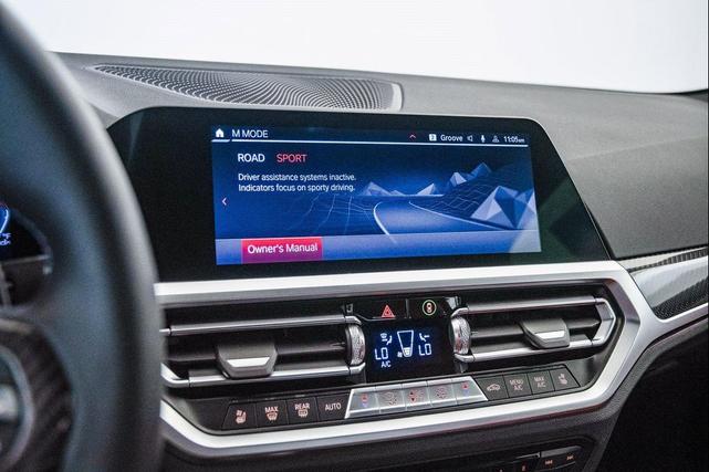 Photo of 2022 Black Sapphire Metallic BMW M4