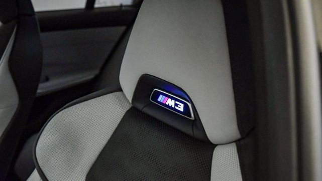Photo of 2022 Black Sapphire Metallic BMW M3