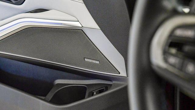Photo of 2022 Black Sapphire Metallic BMW M3