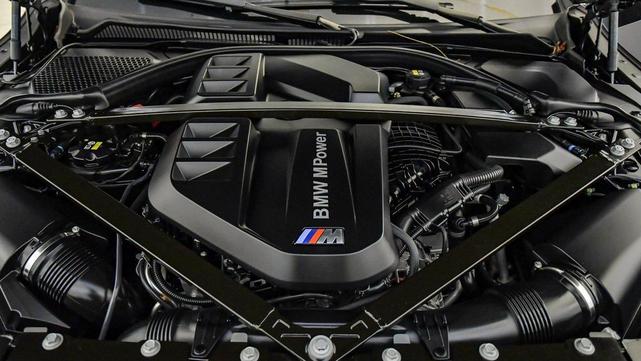 Photo of 2022 Black Sapphire Metallic BMW M3