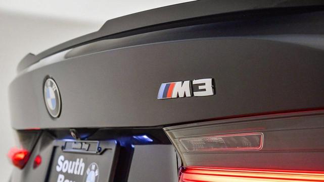 Photo of 2022 Black Sapphire Metallic BMW M3