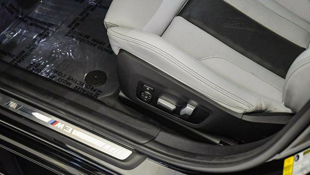 Photo of 2022 Black Sapphire Metallic BMW M3