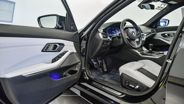 Photo of 2022 Black Sapphire Metallic BMW M3