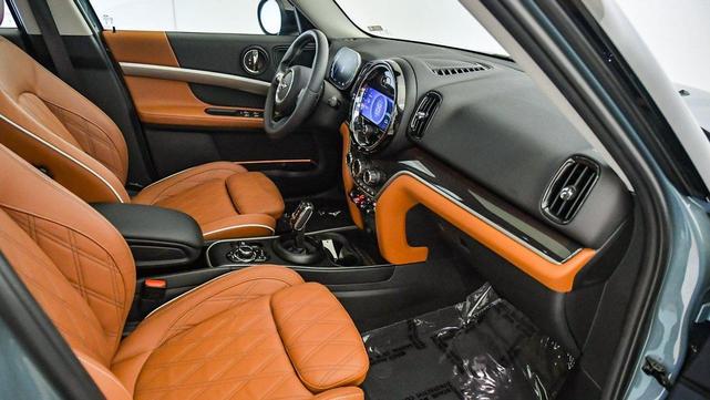Photo of 2024 Sage Green Metallic MINI Countryman