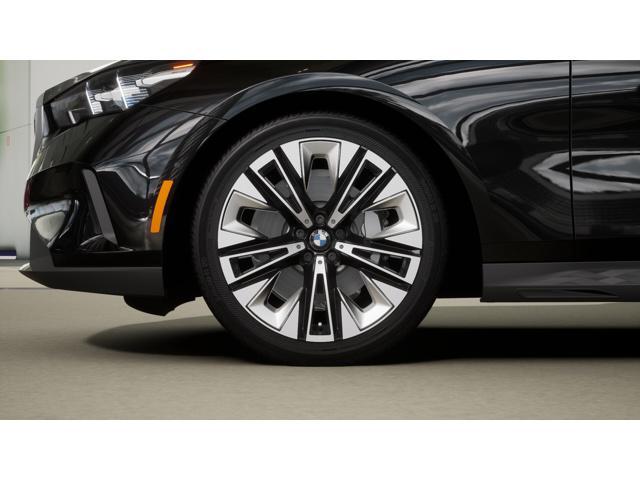 Photo of 2026 Black Sapphire Metallic BMW 530