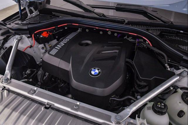 Photo of 2025 Mineral White Metallic BMW X3