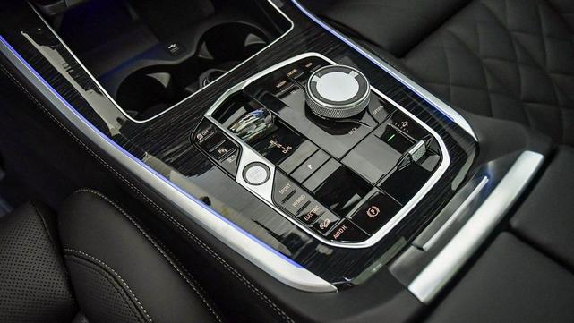 Photo of 2026 Black Sapphire Metallic BMW X5 PHEV