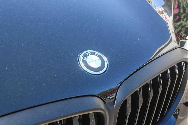 Photo of 2026 Black Sapphire Metallic BMW X5 PHEV