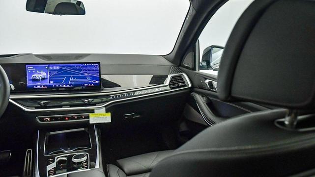 Photo of 2026 Brooklyn Grey Metallic BMW X7