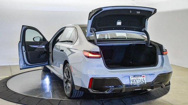 Photo of 2023 Brooklyn Grey Metallic BMW 740