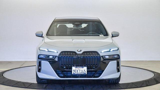 Photo of 2023 Brooklyn Grey Metallic BMW 740
