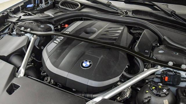 Photo of 2023 Brooklyn Grey Metallic BMW 740