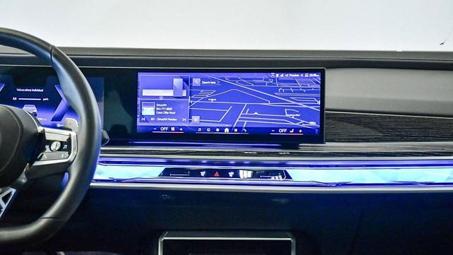 Photo of 2023 Brooklyn Grey Metallic BMW 740