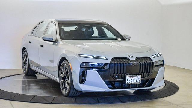 Photo of 2023 Brooklyn Grey Metallic BMW 740