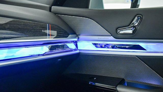 Photo of 2023 Brooklyn Grey Metallic BMW 740