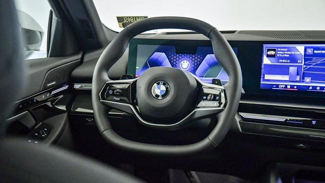 Photo of 2025 Oxide Grey Metallic BMW 530