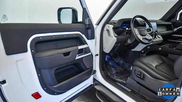 Photo of 2022 White Land Rover Defender